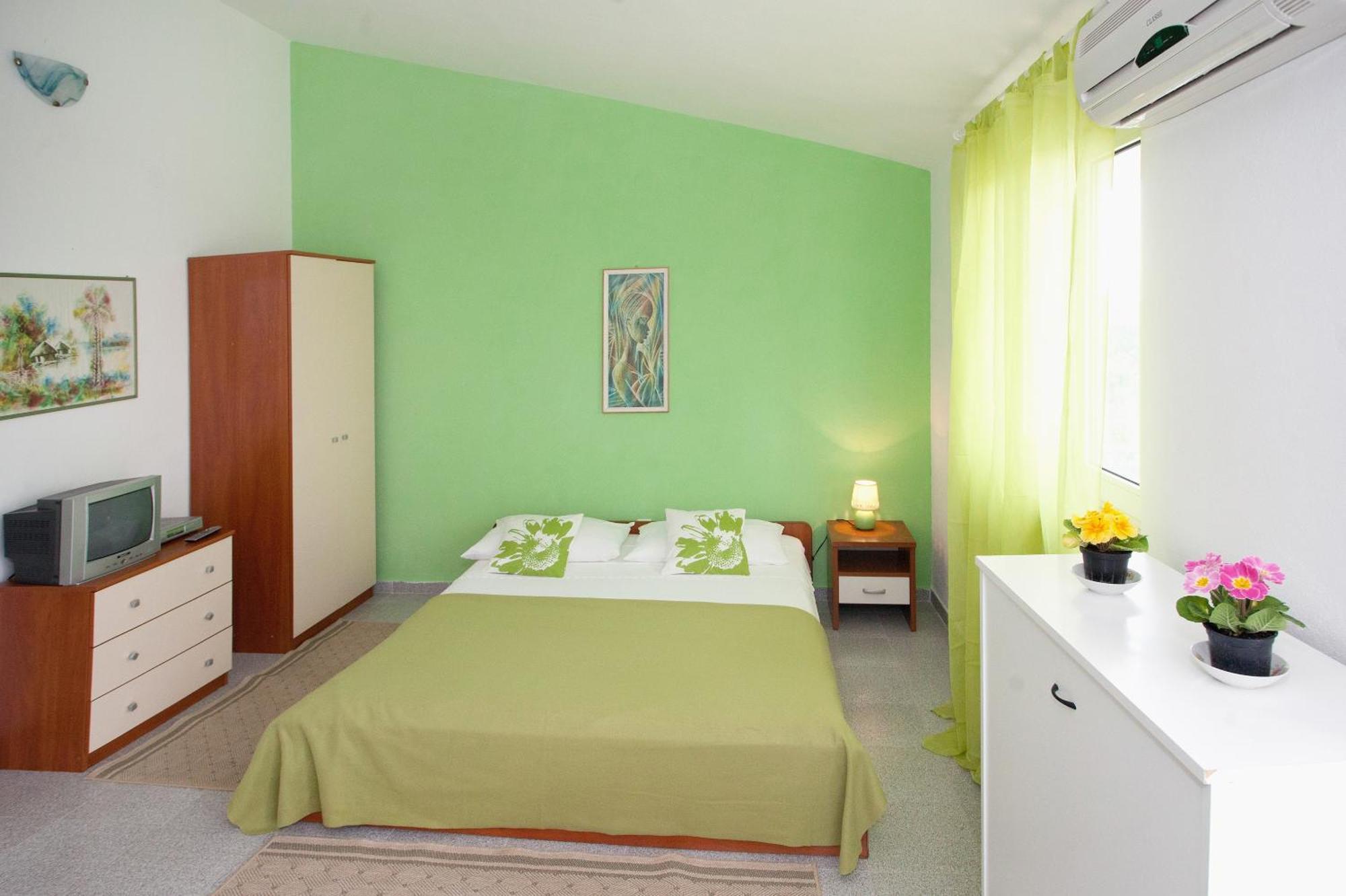 Apartments By The Sea Rastici, Ciovo - 2104 Трогир Номер фото