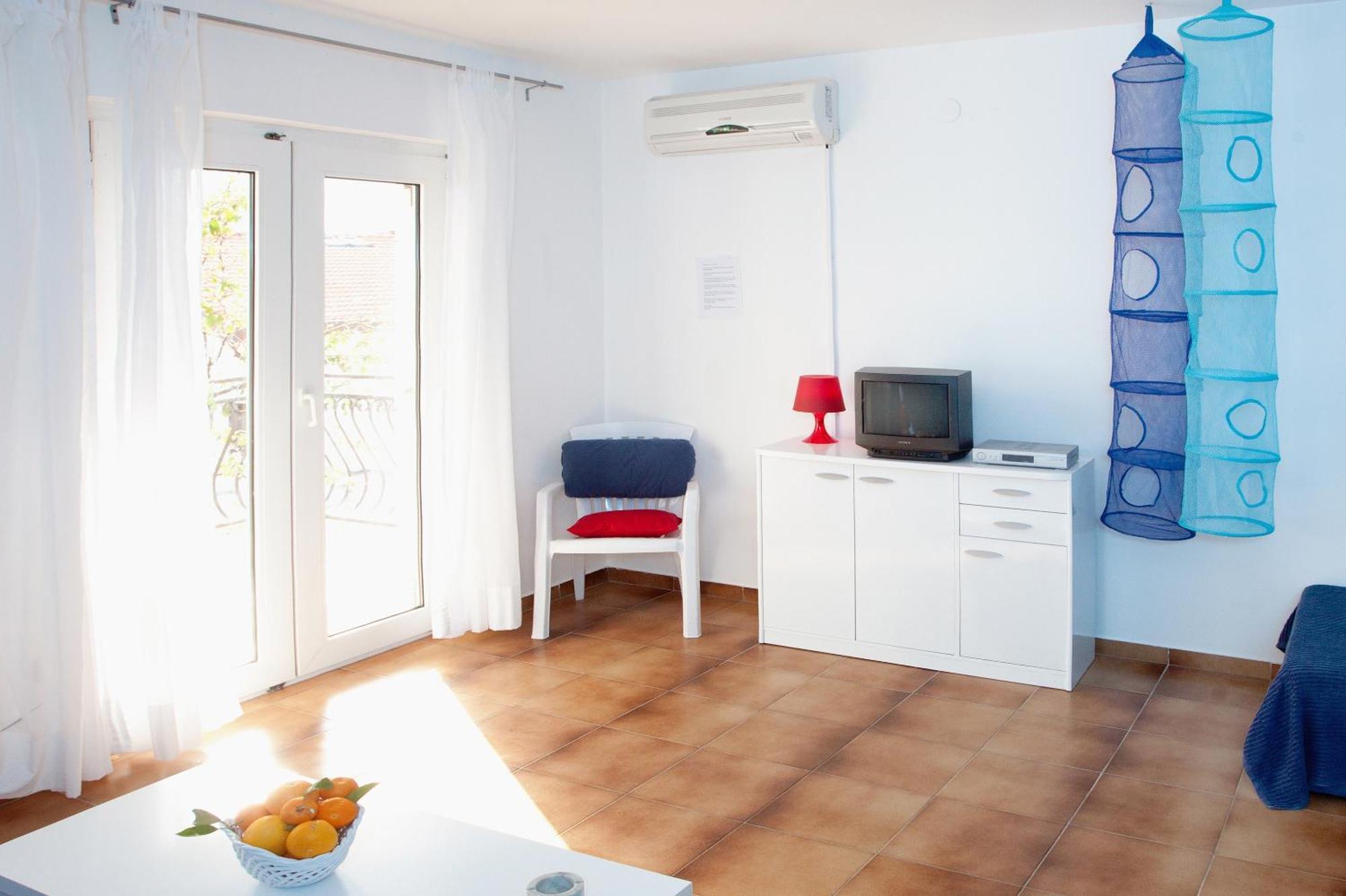 Apartments By The Sea Rastici, Ciovo - 2104 Трогир Номер фото